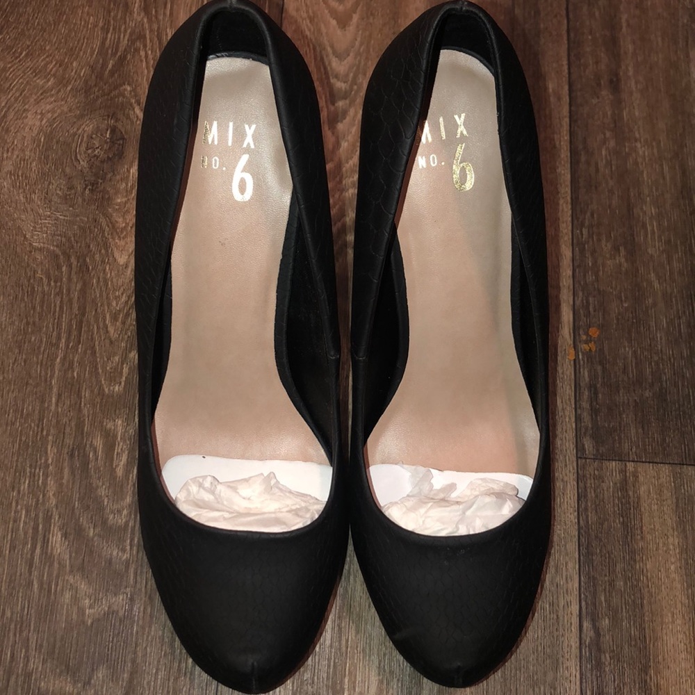 Mix No. 6 Sarti Textured Platform Pumps